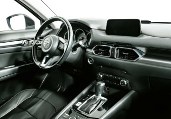Подержанный автомобиль Mazda CX-5 2017 года (9 фото)