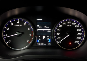 Подержанный автомобиль Mitsubishi Outlander 2017 года (13 фото)