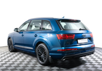 Подержанный автомобиль Audi Q7 2018 года (7 фото)