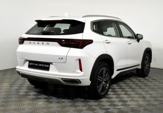 Подержанный автомобиль Exeed LX 2022 года (3 фото)