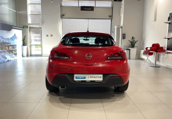 Подержанный автомобиль Opel Astra Hatchback 2012 года (5 фото)
