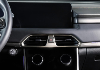 Подержанный автомобиль Exeed TXL 2023 года (13 фото)