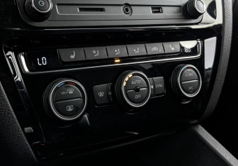 Подержанный автомобиль Volkswagen Jetta Sedan 2018 года (21 фото)