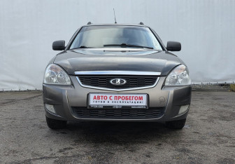 Подержанный автомобиль LADA (ВАЗ) Priora Wagon 2015 года (2 фото)