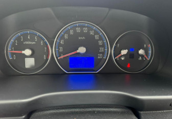 Подержанный автомобиль Hyundai Santa Fe 2006 года (13 фото)