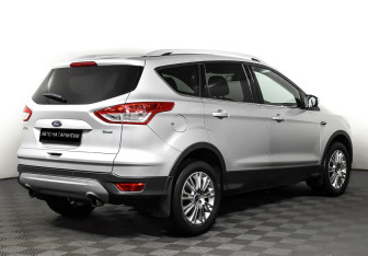 Подержанный автомобиль Ford Kuga 2014 года (4 фото)