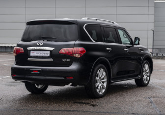 Подержанный автомобиль Infiniti QX80 2013 года (5 фото)