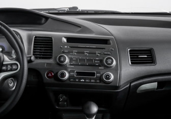 Подержанный автомобиль Honda Civic Sedan 2009 года (13 фото)