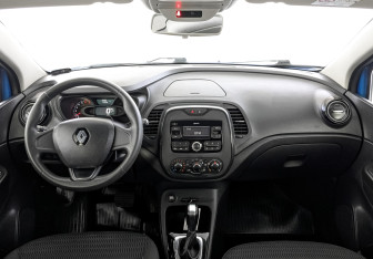 Подержанный автомобиль Renault Kaptur 2017 года (14 фото)