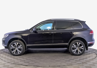 Подержанный автомобиль Volkswagen Touareg 2018 года (8 фото)