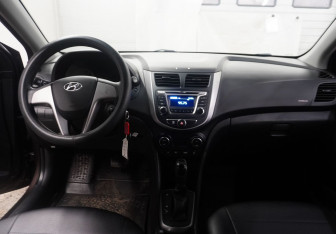 Подержанный автомобиль Hyundai Solaris Sedan 2016 года (11 фото)