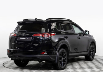Подержанный автомобиль Toyota RAV4 2019 года (4 фото)