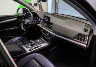 Подержанный автомобиль Audi Q5 2017 года (23 фото)