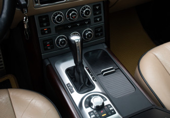 Подержанный автомобиль Land Rover Range Rover 2007 года (23 фото)