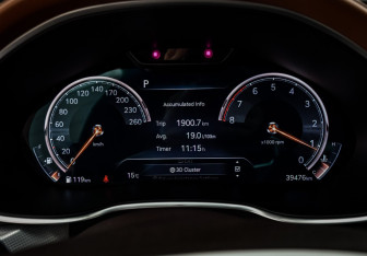 Подержанный автомобиль Genesis G80 2021 года (10 фото)