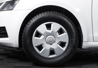 Подержанный автомобиль Skoda Octavia Wagon 2019 года (22 фото)