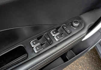 Подержанный автомобиль Geely Coolray 2022 года (27 фото)