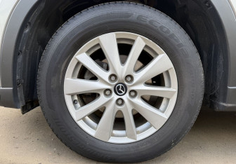Подержанный автомобиль Mazda CX-5 2014 года (9 фото)