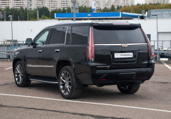 Подержанный автомобиль Cadillac Escalade Suv 2020 года (9 фото)