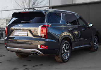 Подержанный автомобиль Hyundai Palisade 2021 года (4 фото)