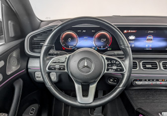 Подержанный автомобиль Mercedes-Benz GLE 2021 года (22 фото)