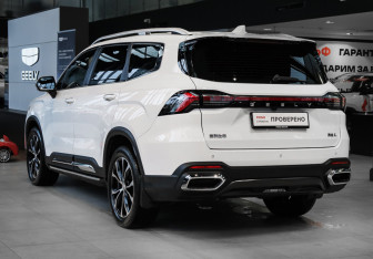 Подержанный автомобиль Geely Okavango 2023 года (6 фото)