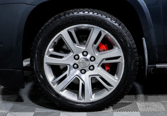 Подержанный автомобиль Cadillac Escalade Suv 2019 года (15 фото)