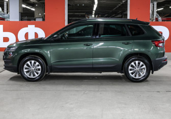 Подержанный автомобиль Skoda Karoq 2020 года (8 фото)