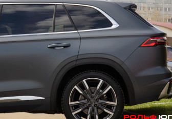 Подержанный автомобиль Geely Monjaro 2024 года (32 фото)