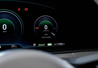 Подержанный автомобиль Voyah Free 2024 года (11 фото)