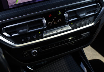 Подержанный автомобиль BMW X3 2022 года (21 фото)