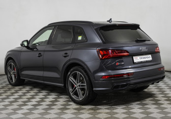 Подержанный автомобиль Audi SQ5 2020 года (6 фото)
