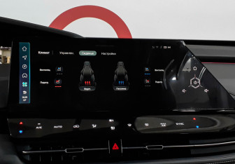 Подержанный автомобиль Changan UNI-K 2023 года (11 фото)