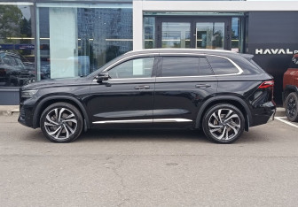 Подержанный автомобиль Geely Monjaro 2023 года (8 фото)