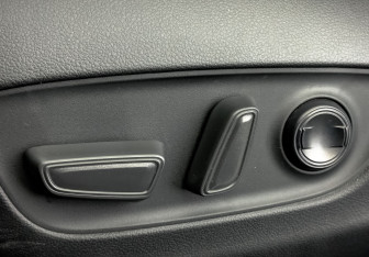 Подержанный автомобиль Toyota RAV4 2024 года (26 фото)