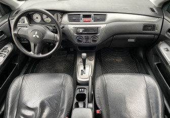 Подержанный автомобиль Mitsubishi Lancer Sedan 2007 года (10 фото)
