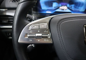 Подержанный автомобиль FAW Bestune T77 2022 года (16 фото)