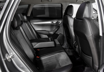 Подержанный автомобиль Skoda Karoq 2020 года (12 фото)