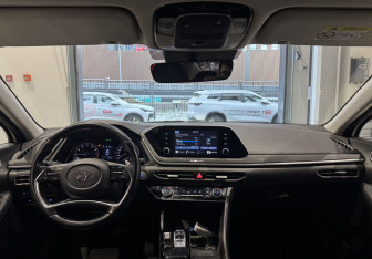 Подержанный автомобиль Hyundai Sonata 2020 года (11 фото)