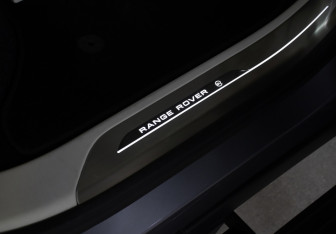 Подержанный автомобиль Land Rover Range Rover 2023 года (22 фото)