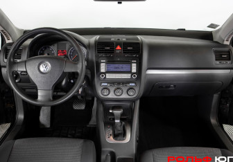 Подержанный автомобиль Volkswagen Jetta Sedan 2008 года (11 фото)