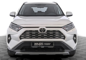 Подержанный автомобиль Toyota RAV4 2019 года (2 фото)