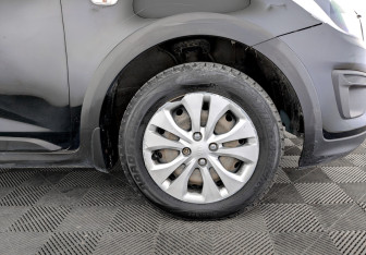 Подержанный автомобиль Kia Rio Hatchback 2020 года (18 фото)