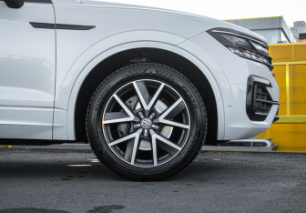 Подержанный автомобиль Volkswagen Touareg 2018 года (13 фото)