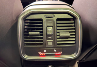 Новый Porsche Macan 2025 (10 фото)