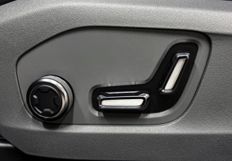 Подержанный автомобиль Zeekr 001 2024 года (24 фото)