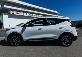 Подержанный автомобиль Chevrolet Bolt 2021 года (21 фото)