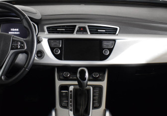 Подержанный автомобиль Geely Atlas 2018 года (12 фото)