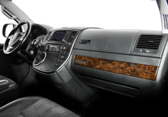 Подержанный автомобиль Volkswagen Multivan 2015 года (8 фото)