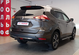 Подержанный автомобиль Nissan X-Trail 2022 года (4 фото)